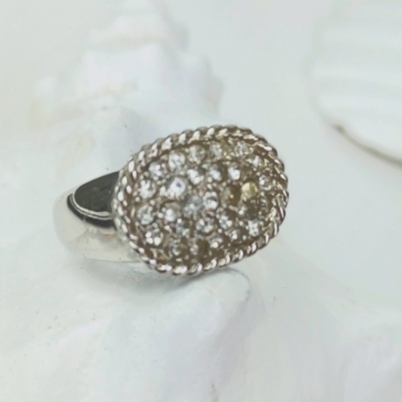 Silver Tone Rhinestone Paved Lux Look Sparkly Cocktail Ring SZ 9 - Picture 11 of 12